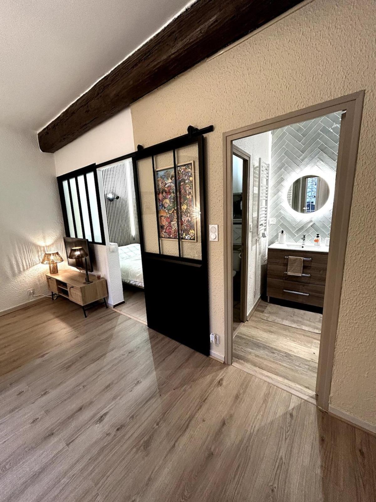 Le Cosy Nimois, Charme Et Terrasse Au Coeur De Nimes