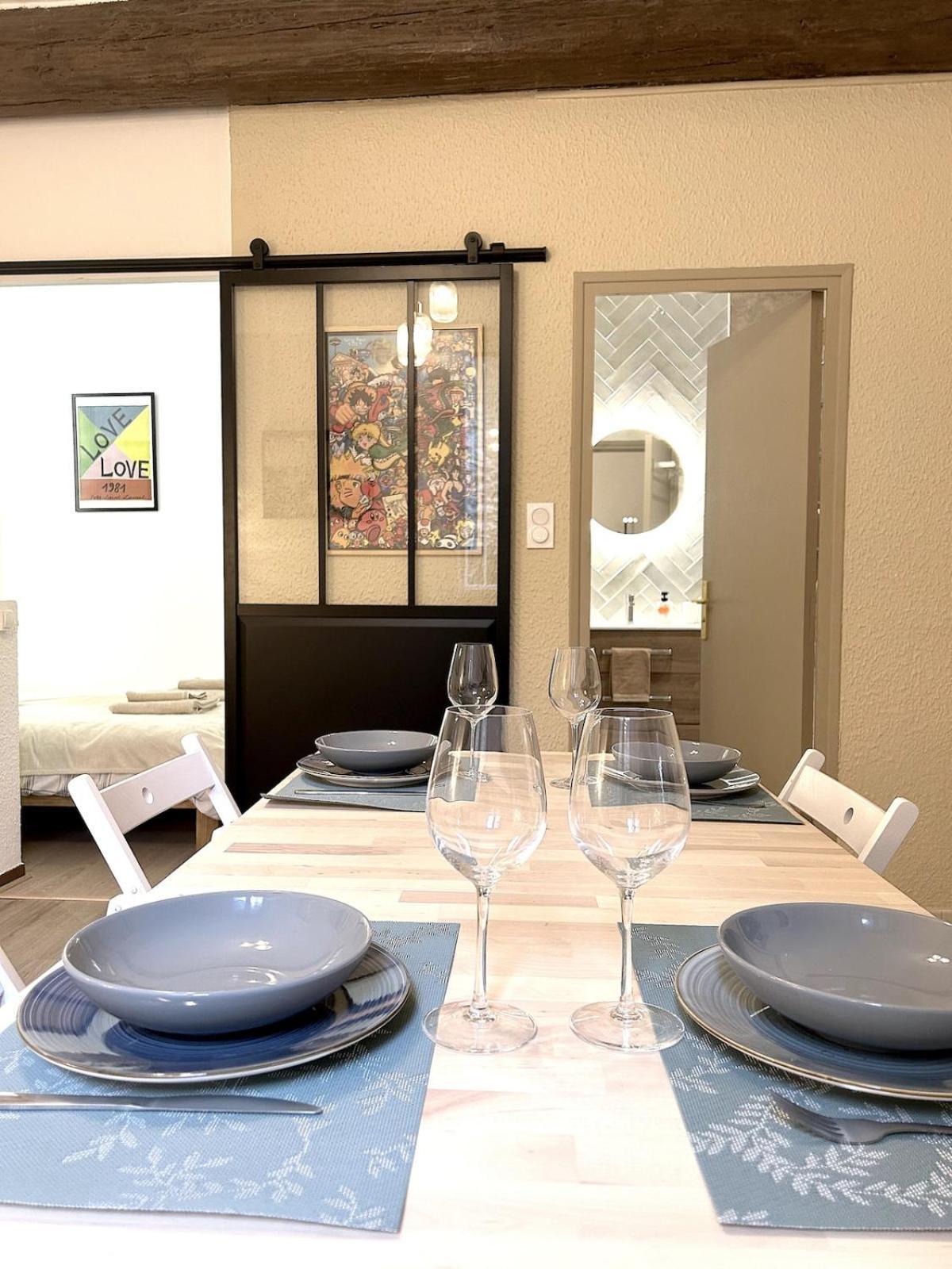 Apartment Le Cosy Nimois, Charme Et Terrasse Au Coeur De